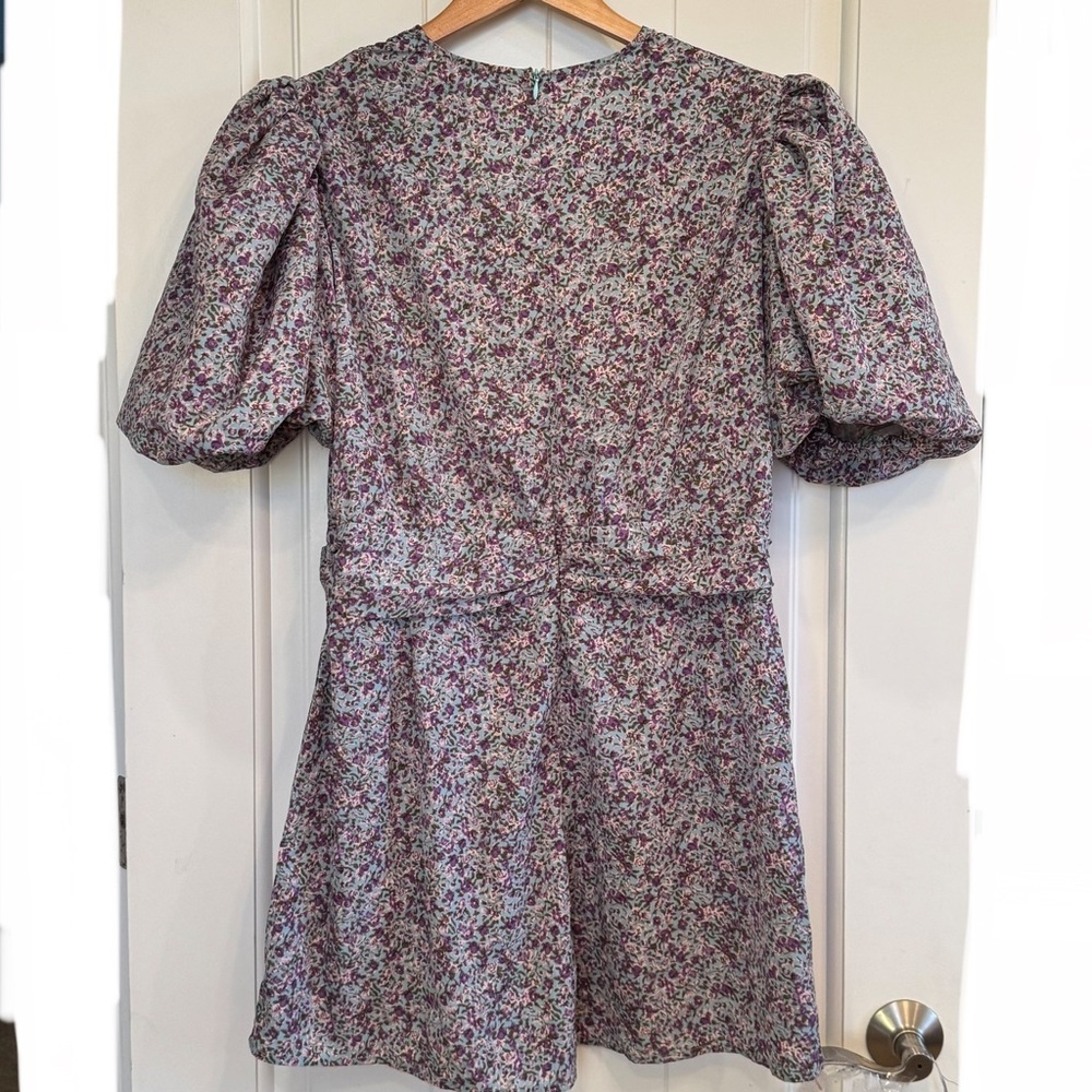 NEW Floral Puff Sleeve Ruched Waist V Neck Size 14 Playsuit Onesie Purple Blue - Picture 2 of 7
